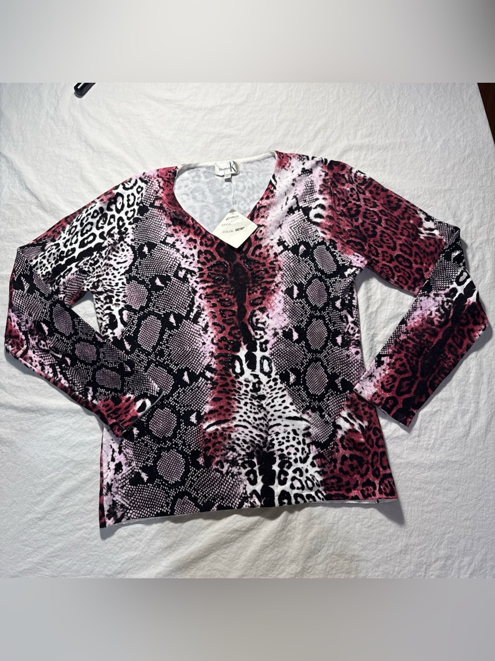 NWT SHANA K Pink and Black Animal Print V-Neck Long Sleeve Beaded sweater Sz L